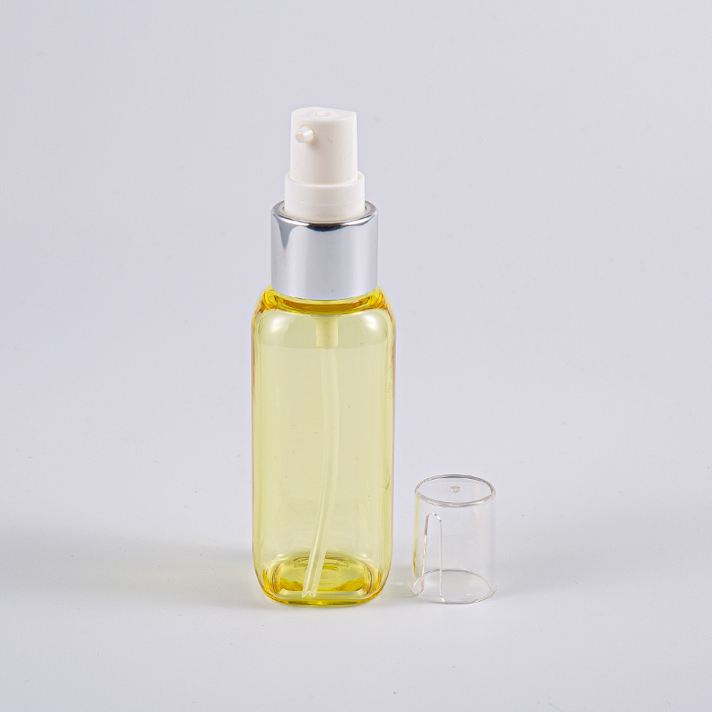 Na cestovanie použite 50 ml fľašu Petg štvorcového tvaru s pumpičkou